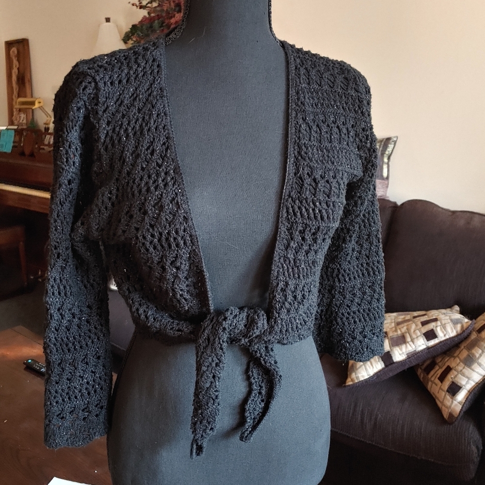 Black Crochet Cropped Sweater 3/4 Sleeve Size L